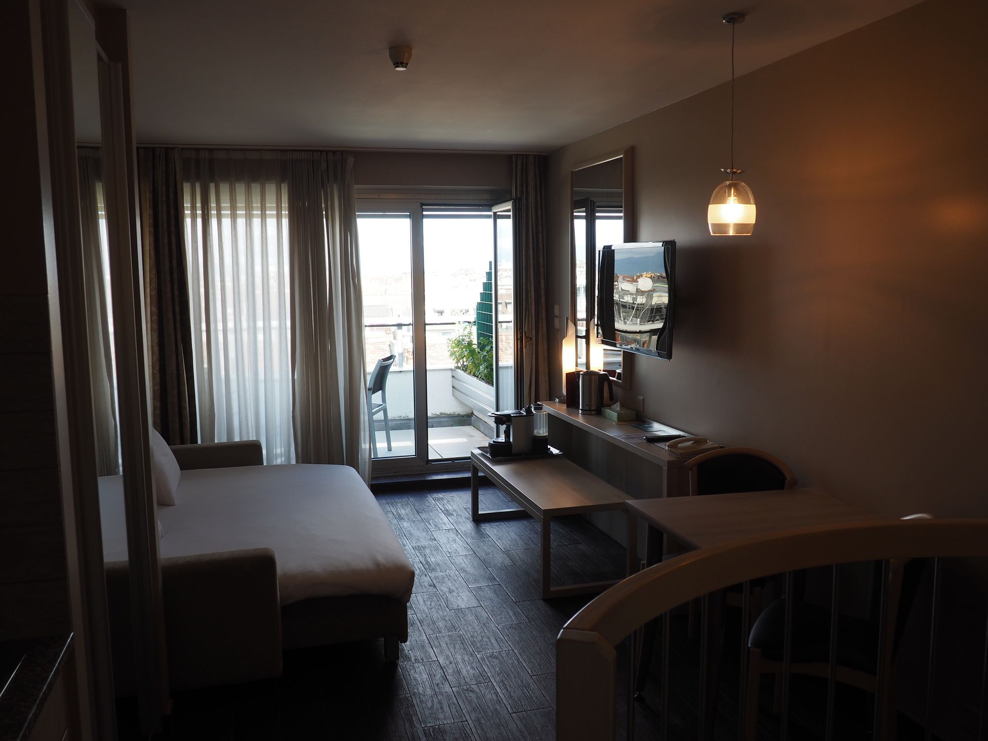 Hotel Adagio Geneve Mont Blanc, Schweiz, Genf. Großes 1