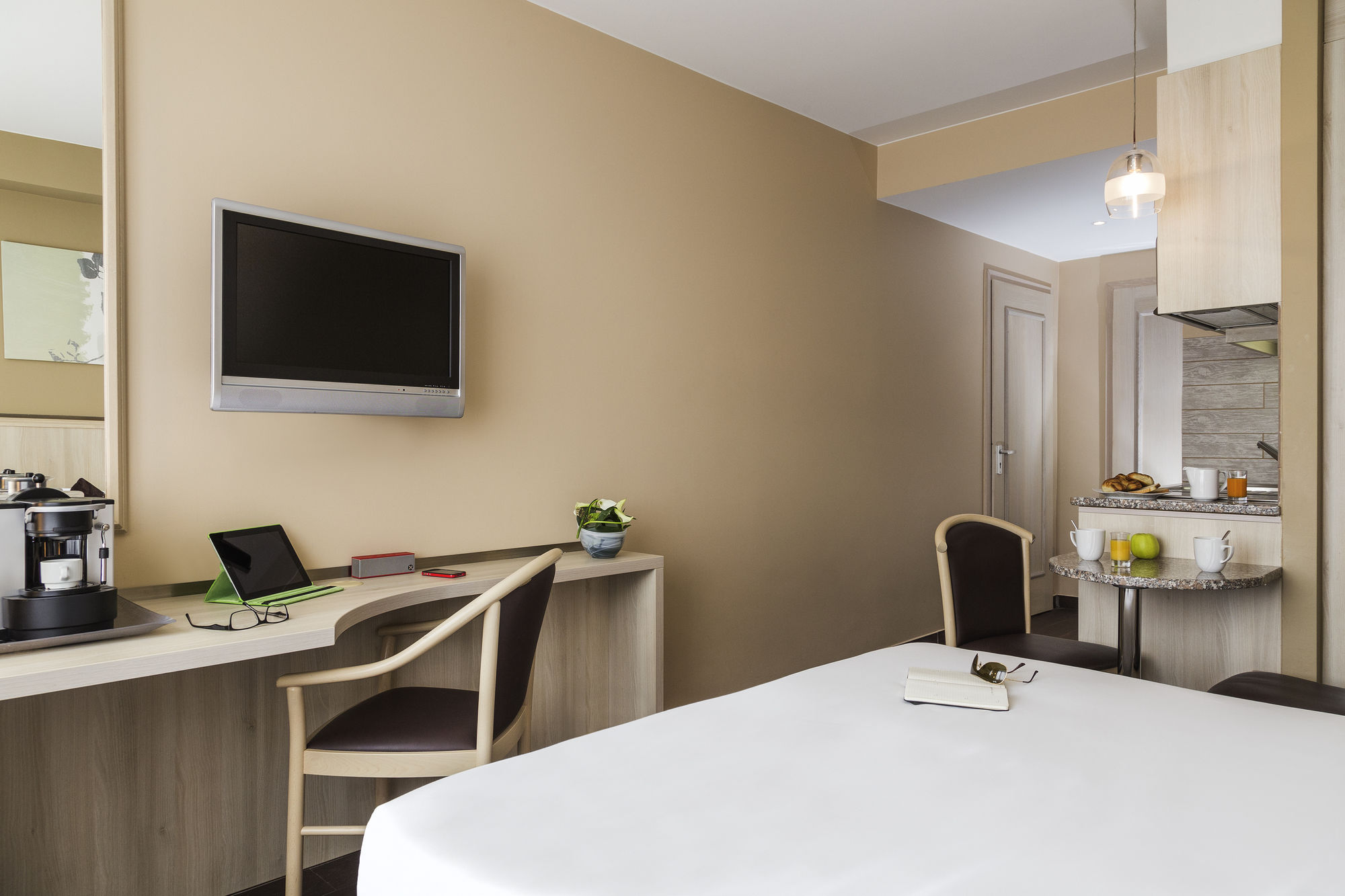 Hotel Adagio Geneve Mont Blanc, Schweiz, Genf. Großes 2