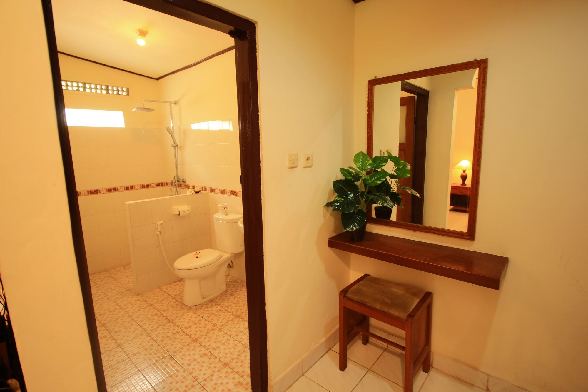 Hotellbilder av Lovina Beach Hotel - nummer 1 av 10