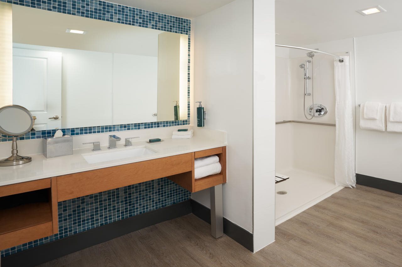 Hotel DoubleTree by Hilton Miami North I-95, USA, Miami. Großes 558