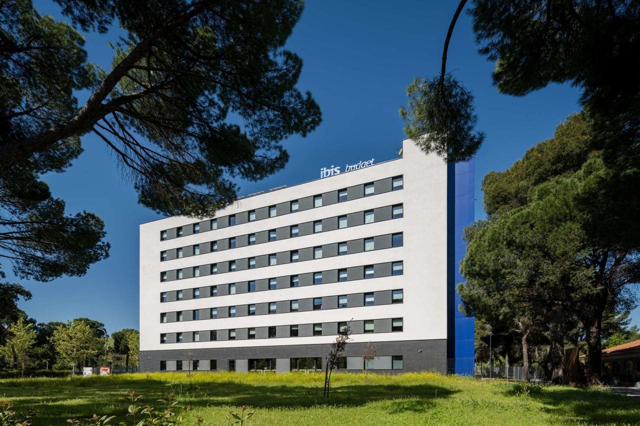 Hotel ibis budget Madrid Aeropuerto, Spanien, Madrid. Großes 1