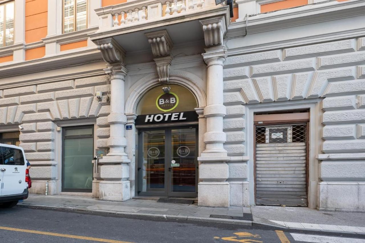 Hotel B&B Hotel Trieste, Italien, Triest. Großes 998