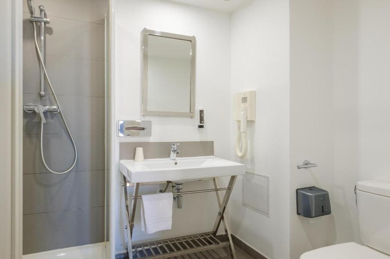 Hotel B&B HOTEL Antibes Juan-les-Pins, Frankreich, Juan-Les-Pins. Großes 10