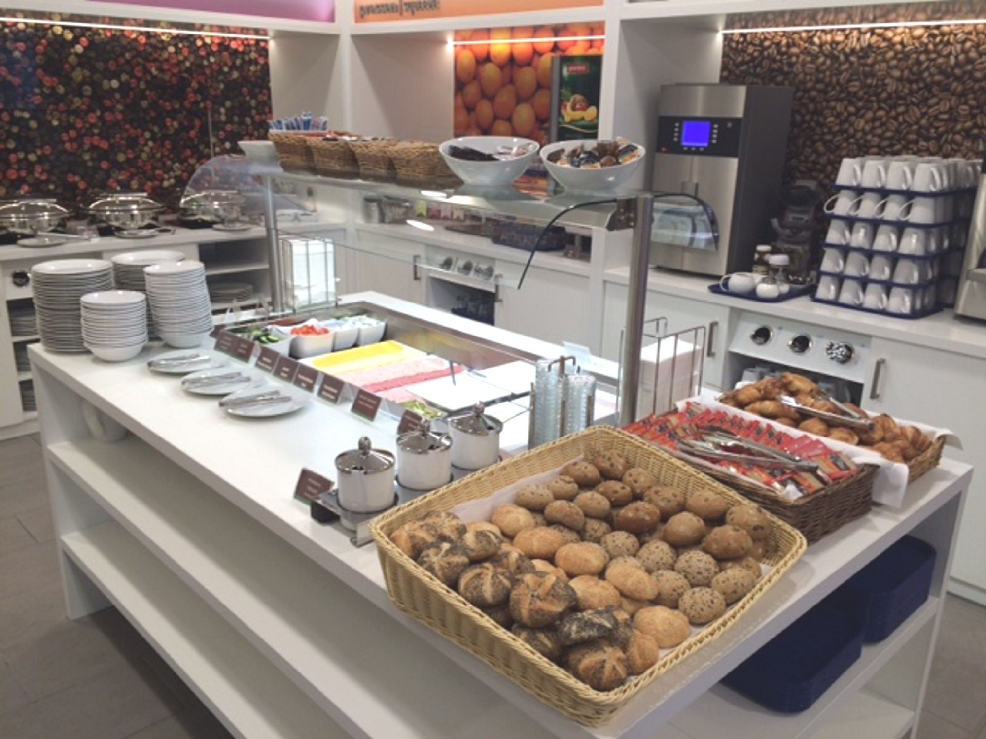 Hotel Hampton By Hilton Frankfurt City Centre Messe, Deutschland, Frankfurt am Main. Großes 2