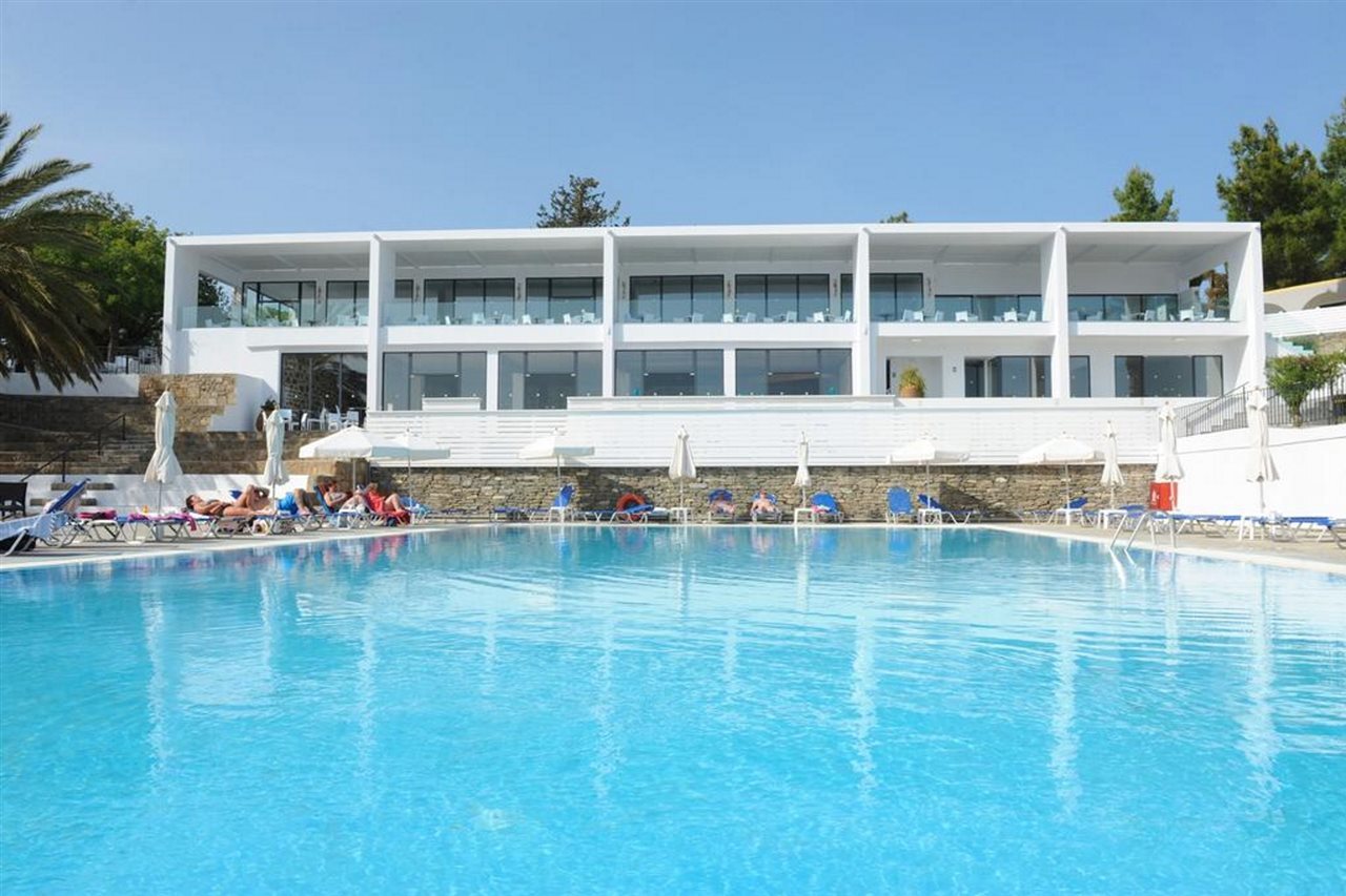 Aiora Aqua Resort