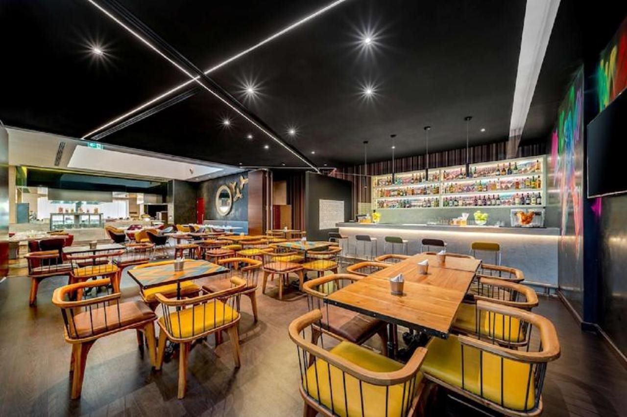 Hotel Hyatt Place Dubai Wasl District, Vereinigte Arabische Emirate, Dubai. Großes 327