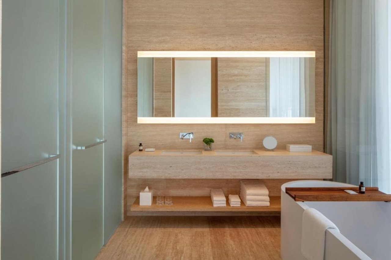 Hotel The Dubai Edition, Vereinigte Arabische Emirate, Dubai. Großes 386