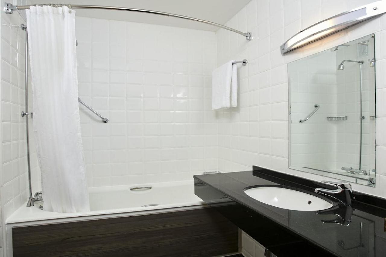 Hotel Leonardo Hotel Galway, Irland, Galway. Großes 804