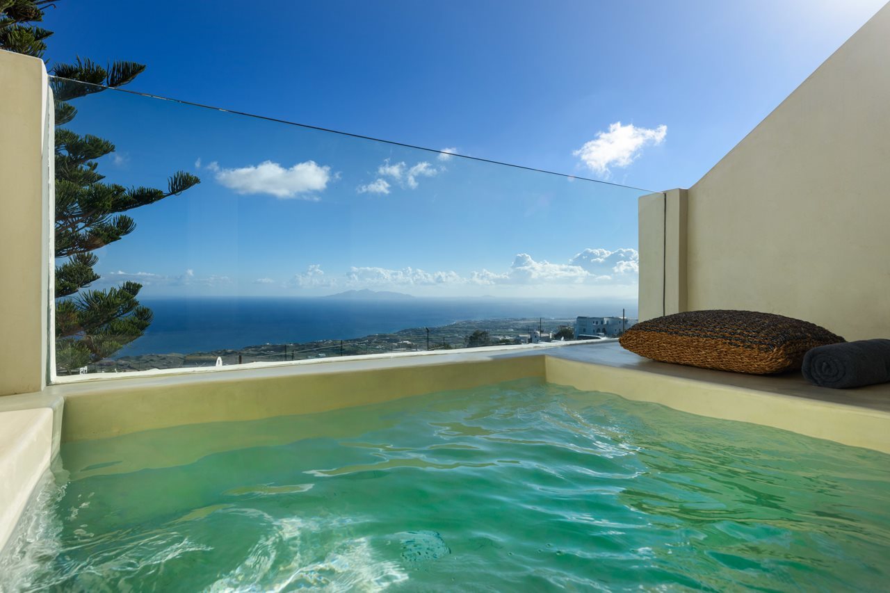 Divelia East Suites