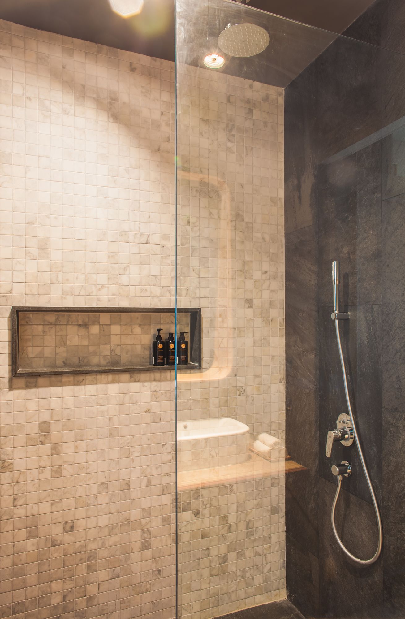 Hotel Saturdays Residence by Brown Starling, Thailand, Insel Phuket. Großes 2