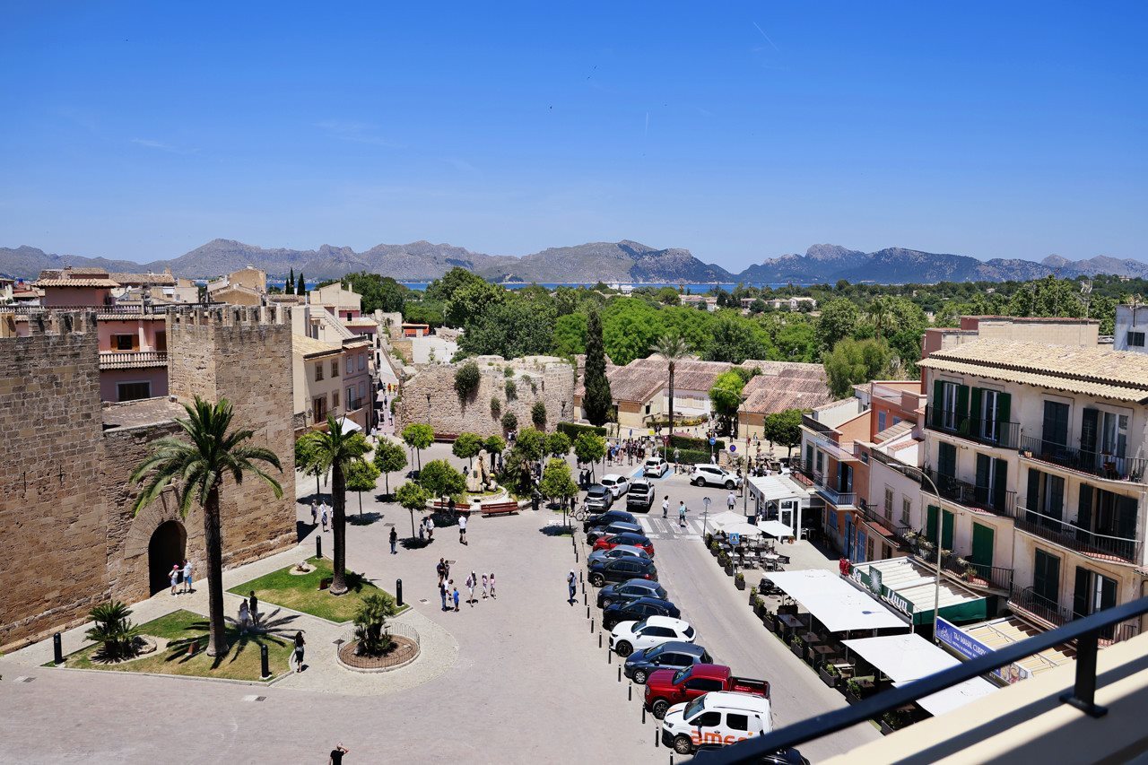Carlos V Apartments