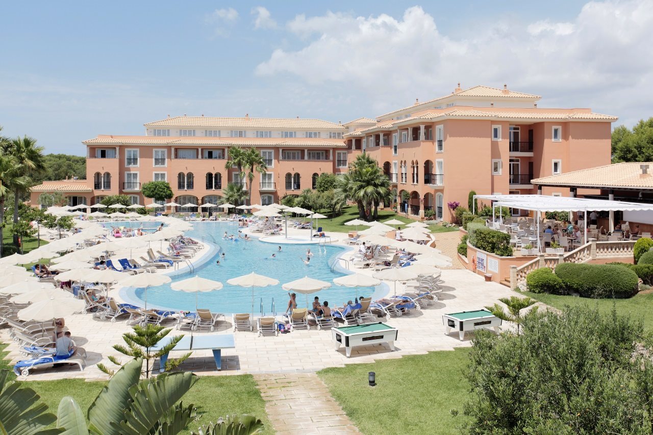 Grupotel Macarella Suites & Spa
